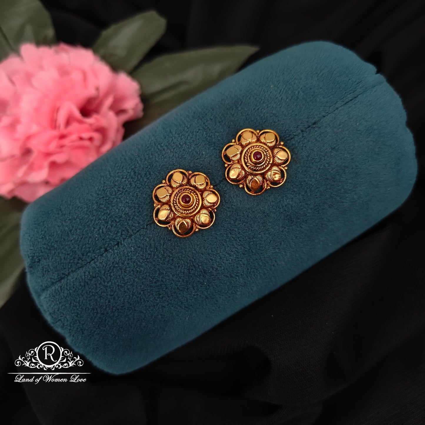 92.5-SILVER STUDS -RCZ1021