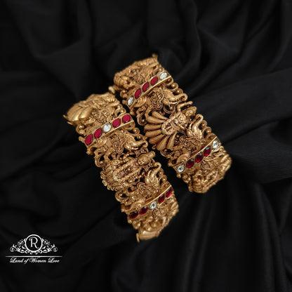 92.5-SILVER 3DDESGIN  LAKSHMI DEVI BANGLES-RCAZ09