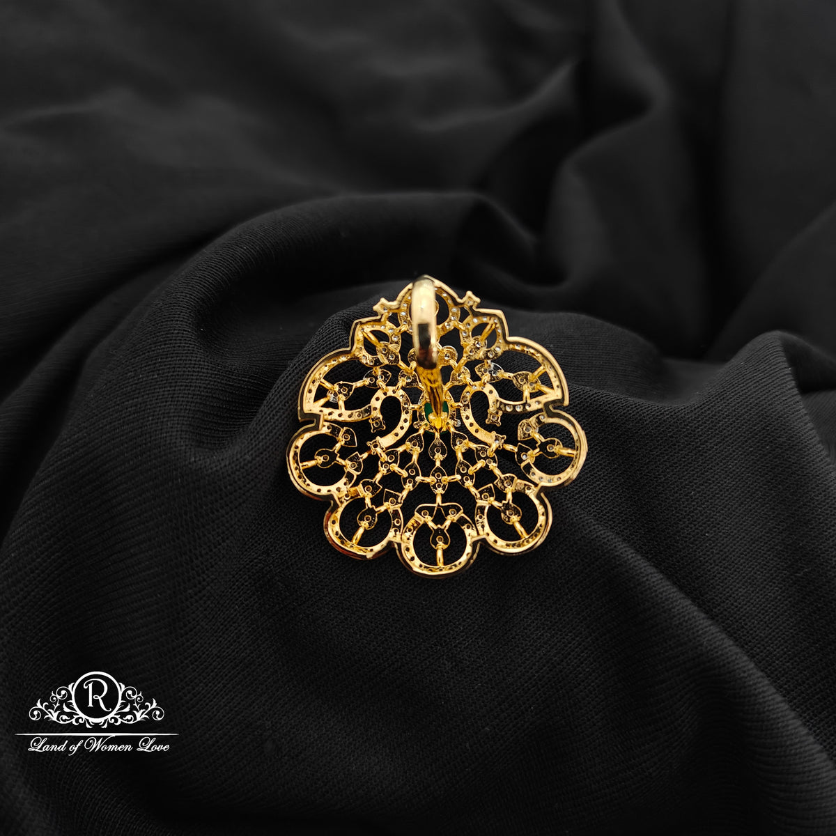 92.5 Silver diamond finishing flower design pendent -RCR192
