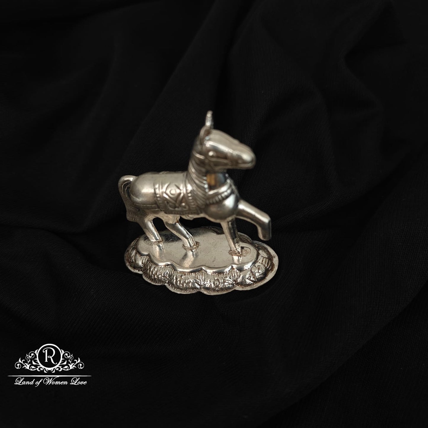 SILVER HORSE-RCRS110