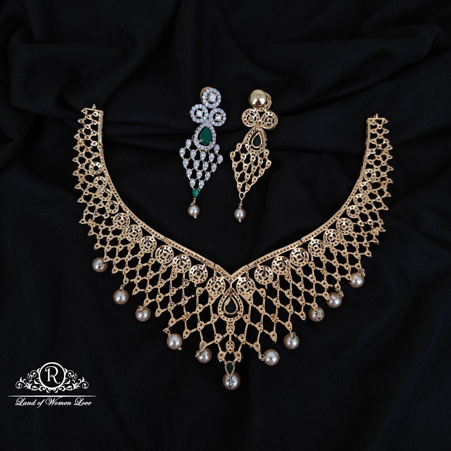 92.5 SILVER DIAMOND FINISHING NECKLACE WITH EARRINGS-RCHD110