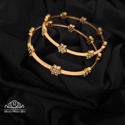 92.5-SILVER WHITE ONE FLOWER BANGLES-RCZ988