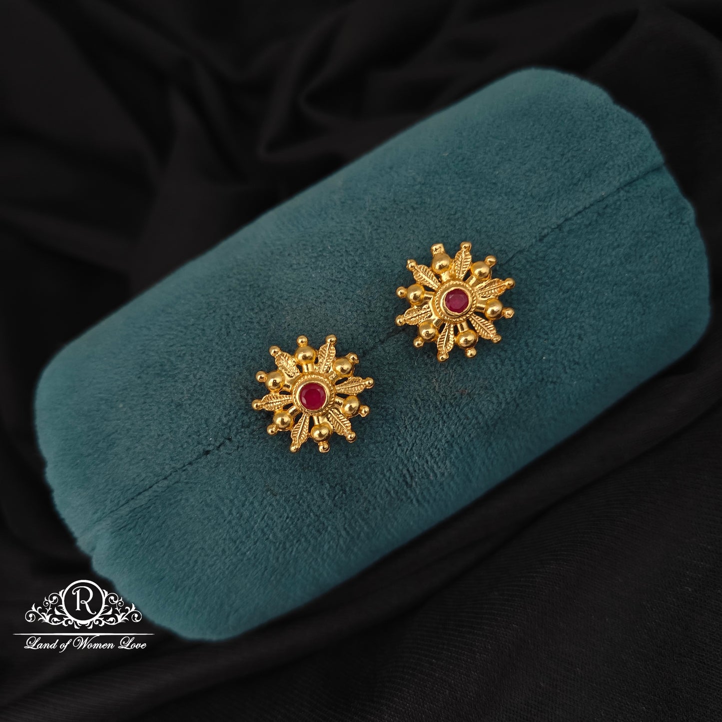 92.5-SILVER SMALL STUDS-RCM1488