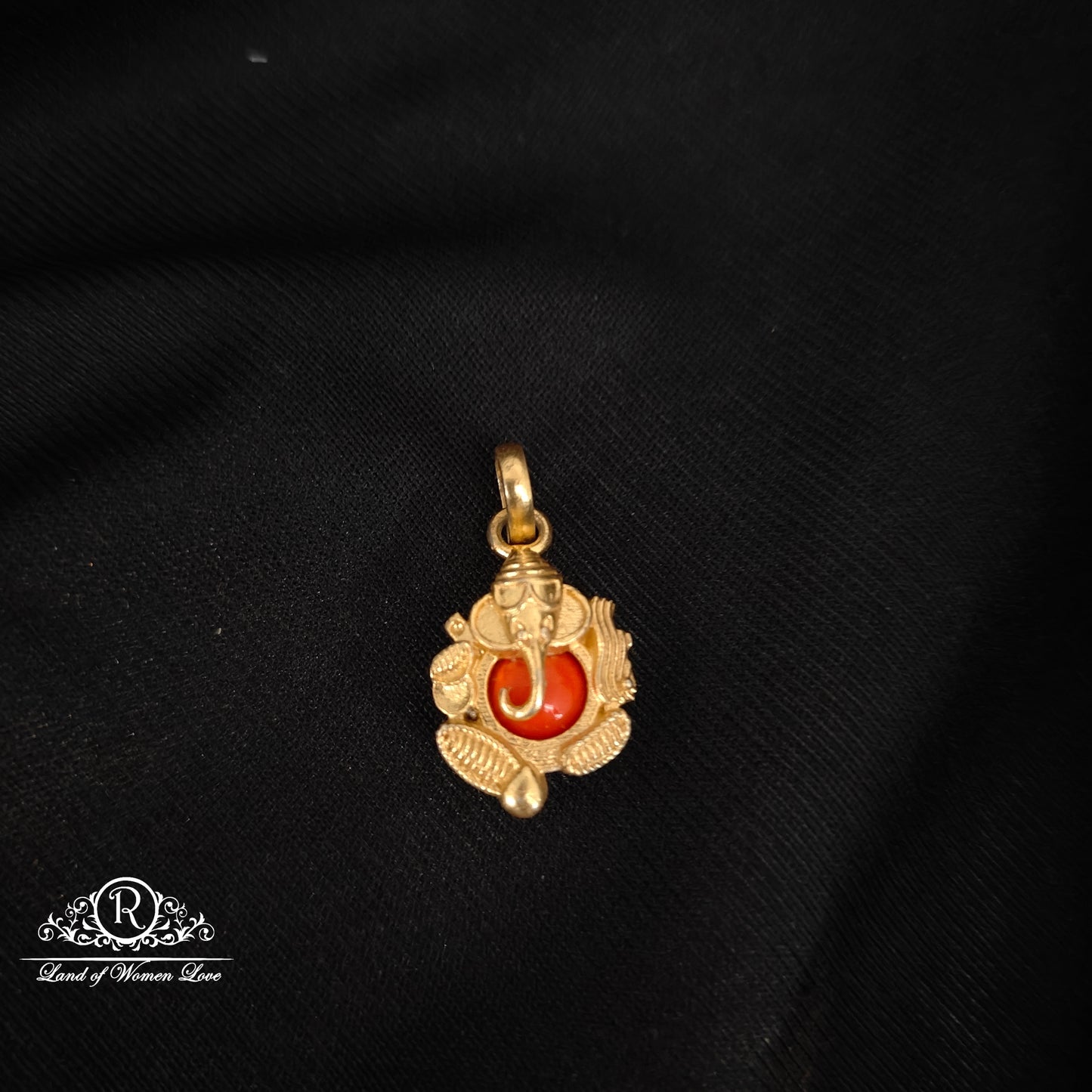 92.5 silver simple and Cute ganesh locket-RCA105