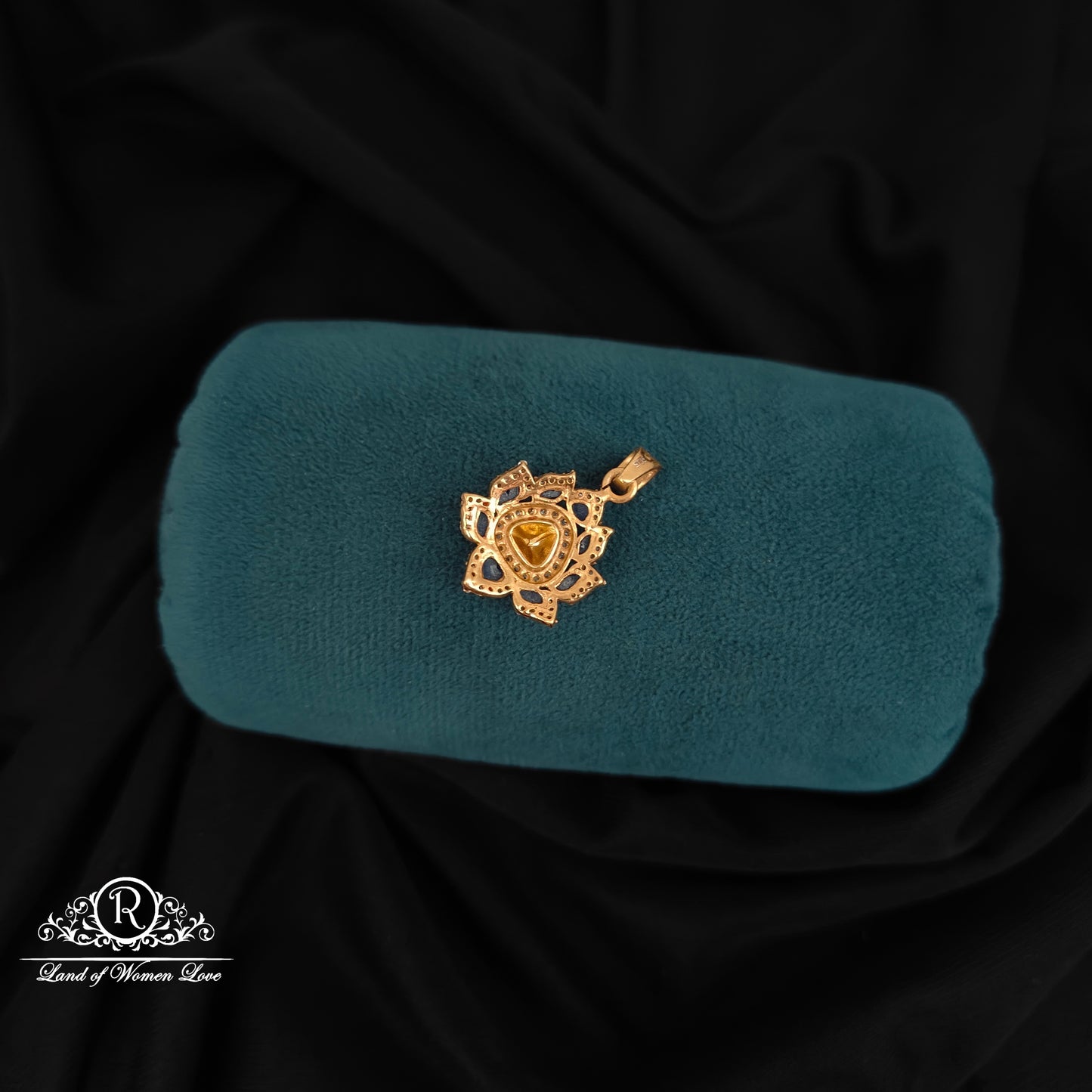 92.5 SILVER MOSSINATE LOCKET-RCNJ09