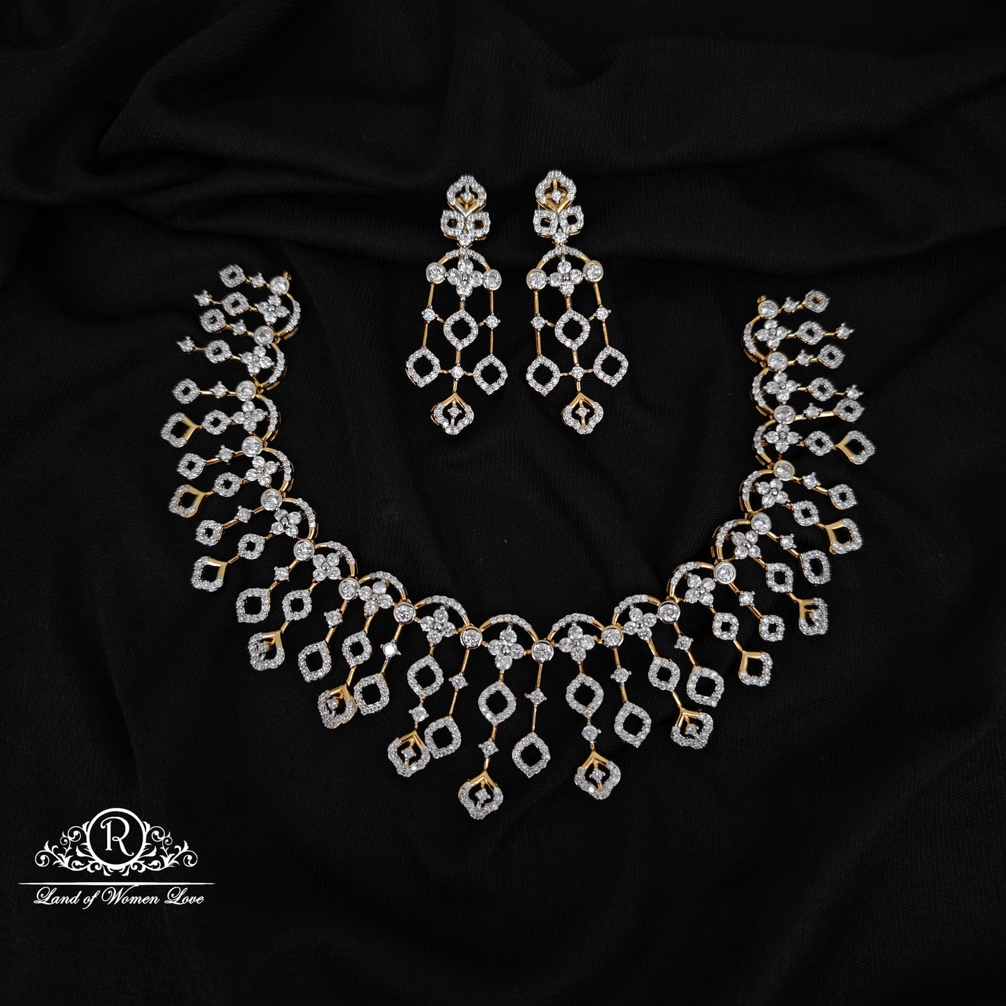 92.5 SILVER DIAMOND FINISHING NECKLACE WITH EARRINGS-RCHD111