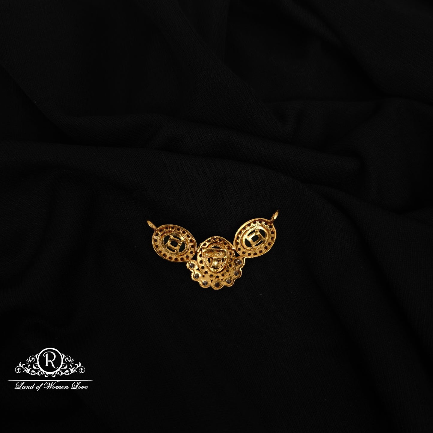 92.5 SILVER WHITE AND GREEN STONE MALA LOCKET-RCZP069